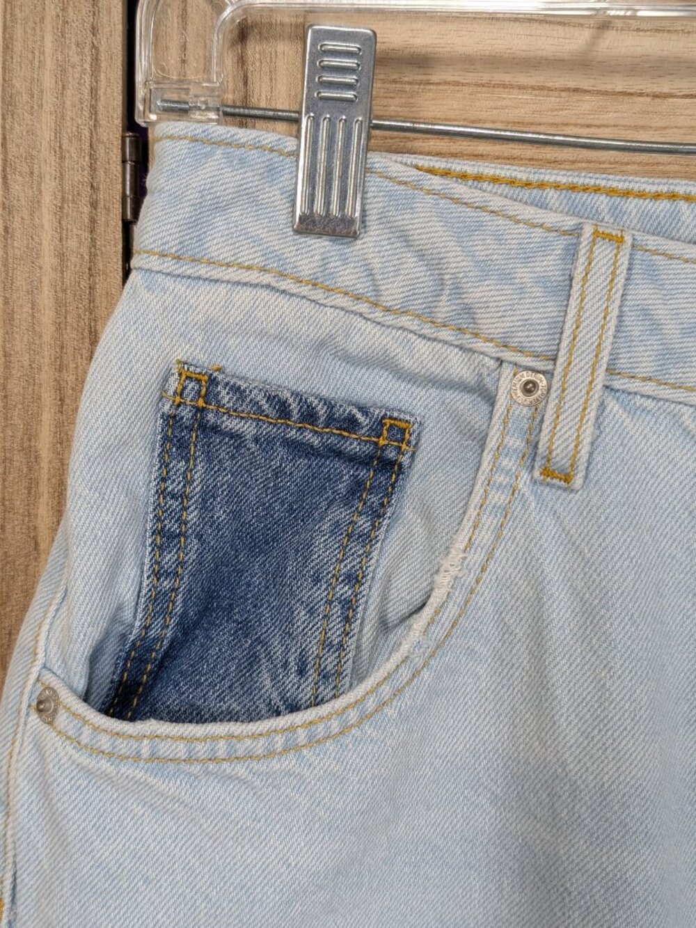 Forever 21 Premium Light Blue Two-Tone Distressed Women’s Jeans Size 26 - Picture 2 of 13